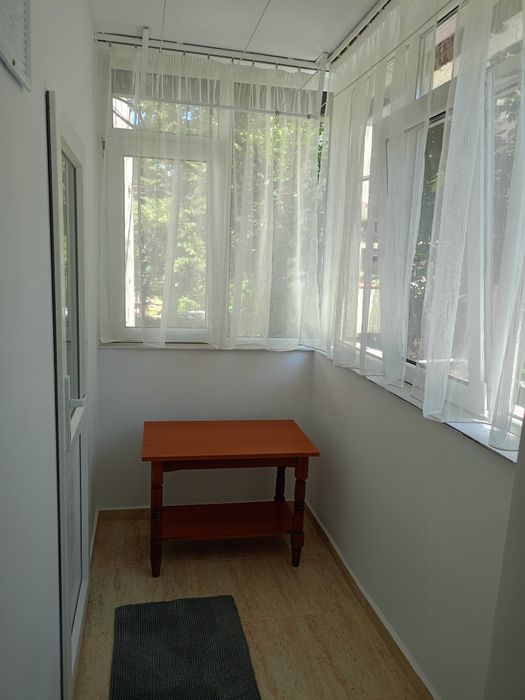 Închiriez apartament