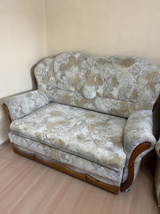 Диван-кровать б/у