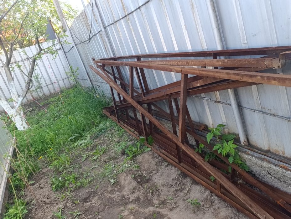 Продам трубы и фермы