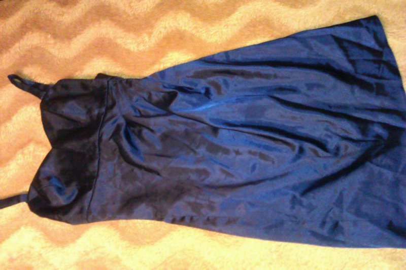 Уникална дамска сатенена рокля