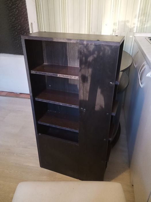 Продам тумбочку под телевизор