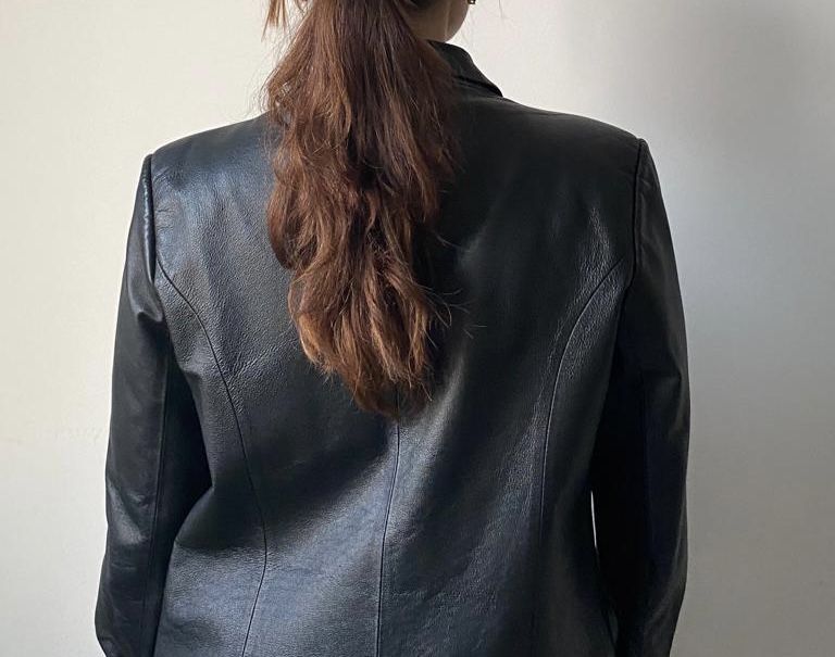 Кожаная куртка продам