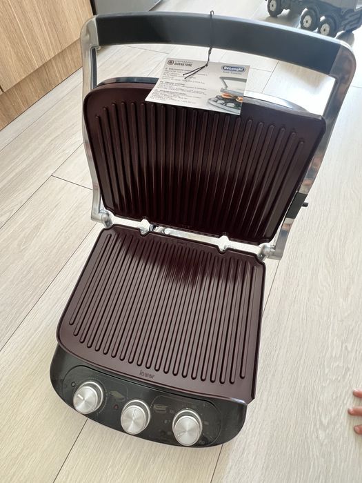 Электрогриль Delonghi