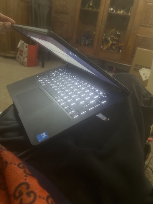 Laptop  Dell Pro 14