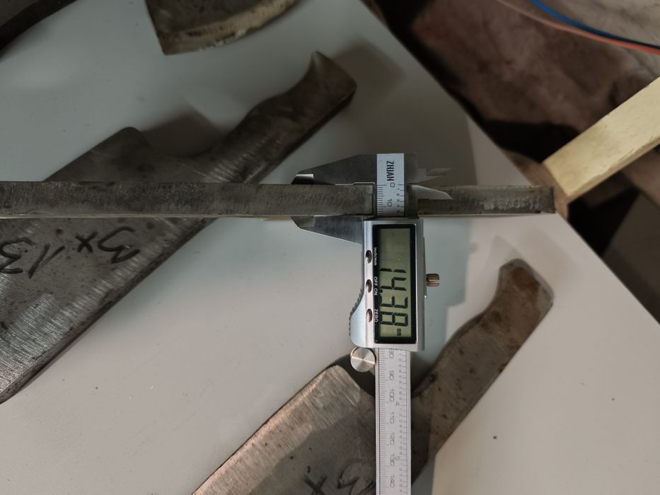 Заготовки сатър и брадва от стомана 3х13