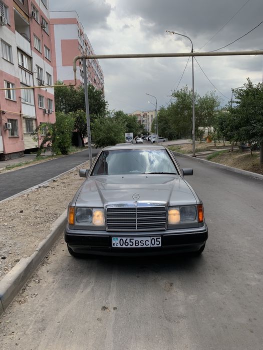 Машина мерс 124 хороший