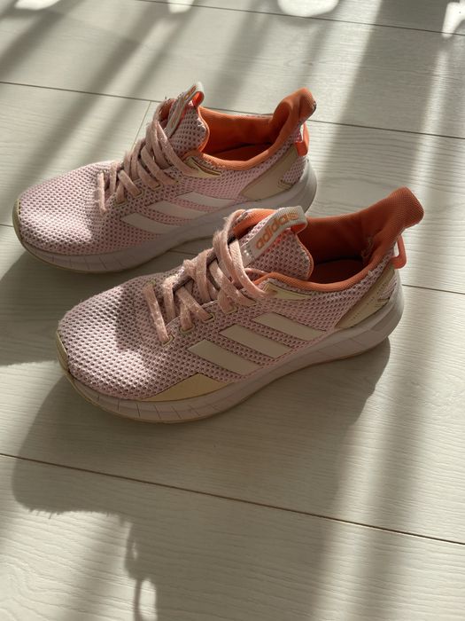 Маратонки Adidas 37 номер
