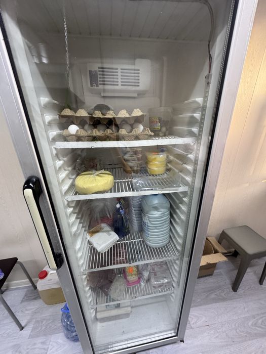 Ветринный холодильник