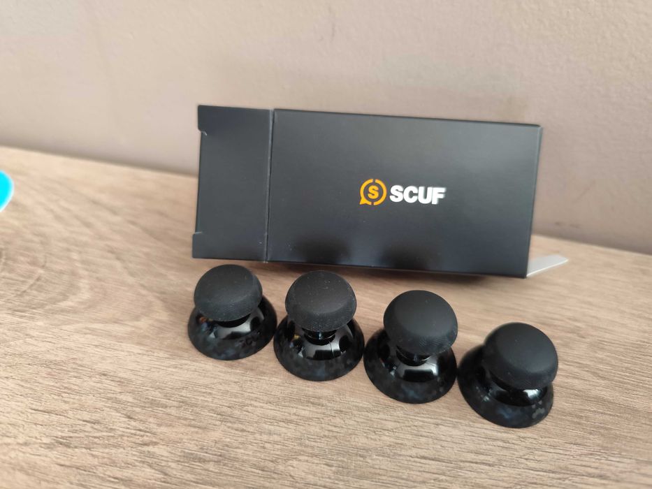 Продавам SCUF Reflex Pro за PS5/PC -