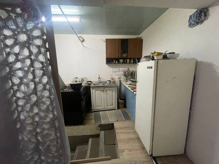 Квартира вoзле метро Курувчи