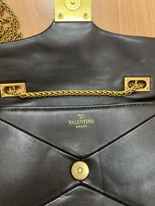 Valentino Garavani One Stud дамска чанта