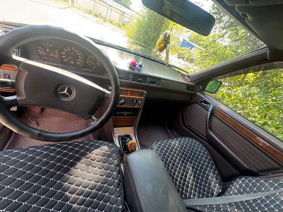 Mercedes benz w124