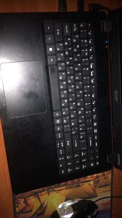 Ноубук acer.