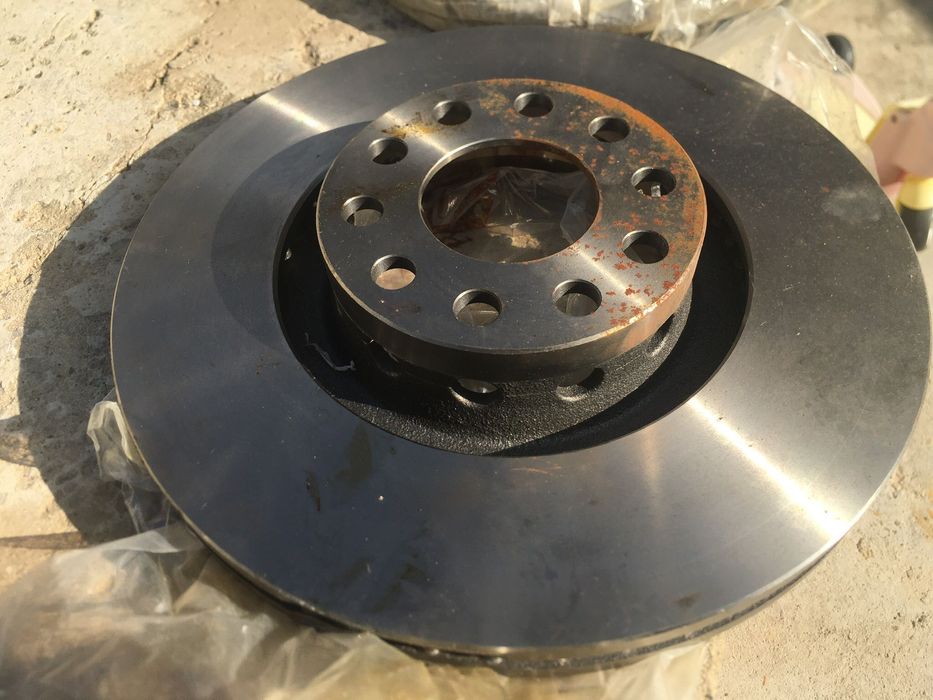 Предни дискове за фолксваген   10 цилиндара