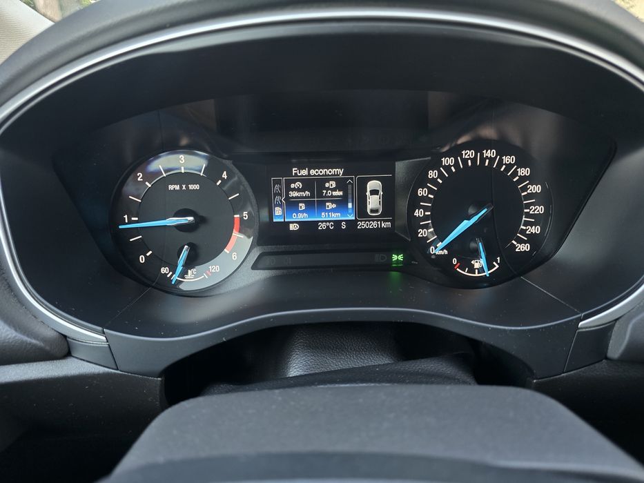 FORD Mondeo 2015 — imagine 2