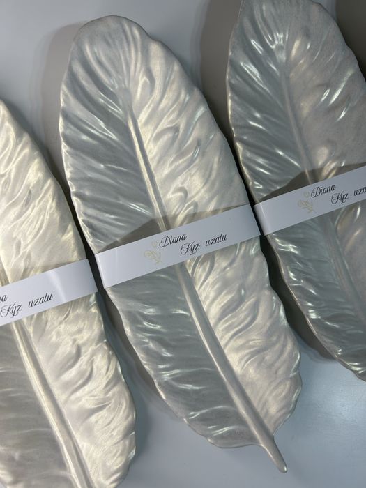 Бонбоньерки перо