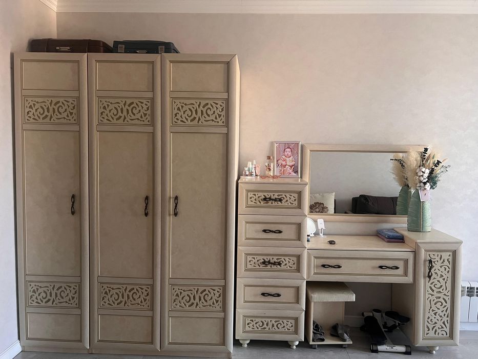 Спальный гарнитур