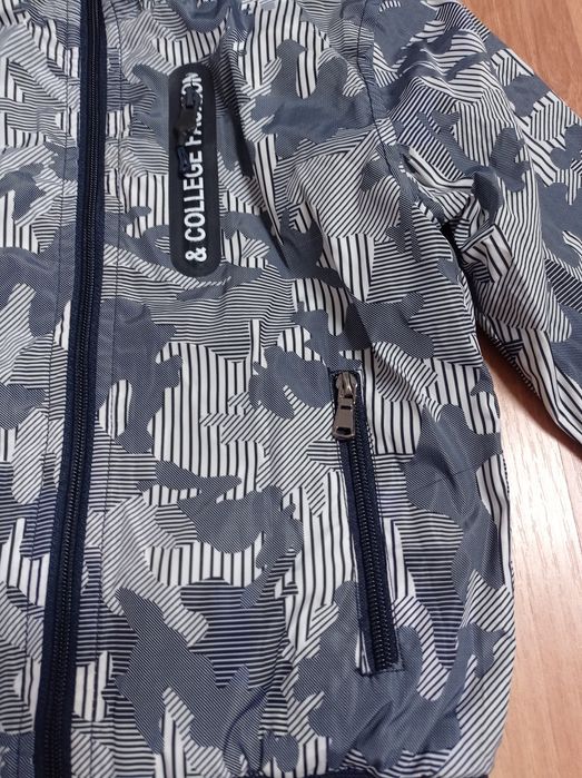 Vand geaca de toamna baieti, potrivita pentru scoala