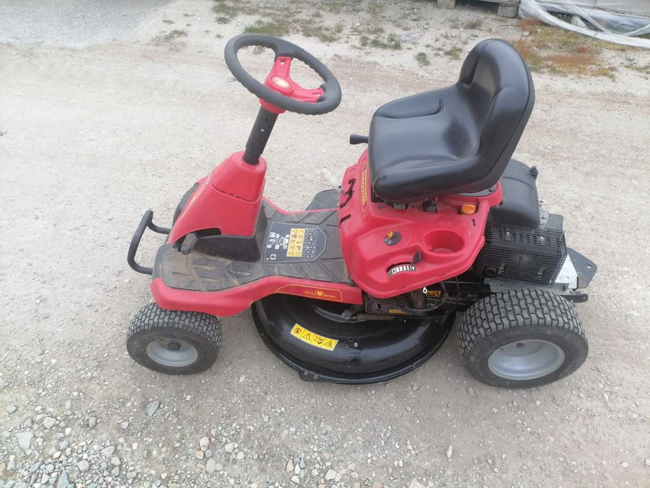 Тракторна косачка,обслужена в много добро състояние