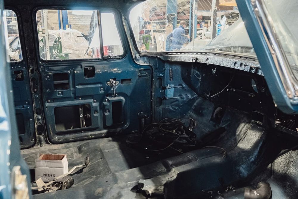 Автомобиль ГАЗ 13 Чайка