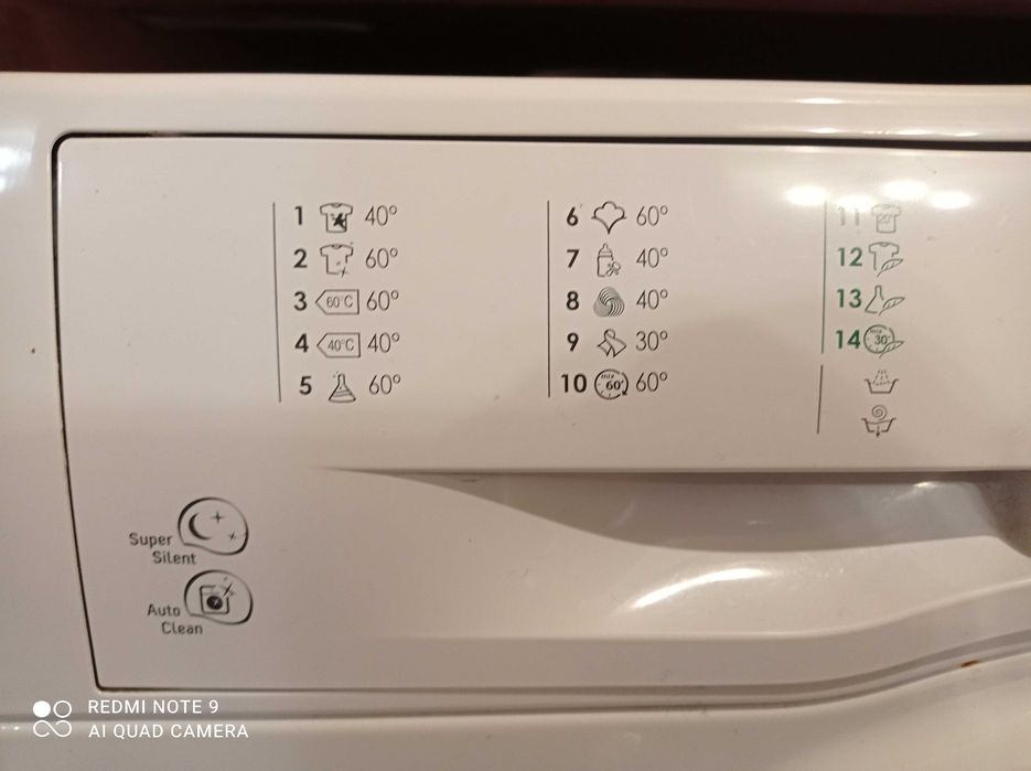Пералня Indesit на части