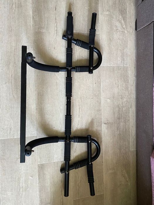 Продам турник, цена 5к