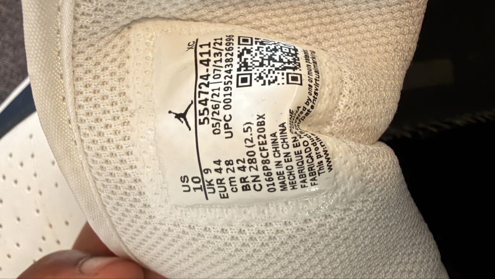 Nike Air Jordan 1 Retro High – Navy/Cream