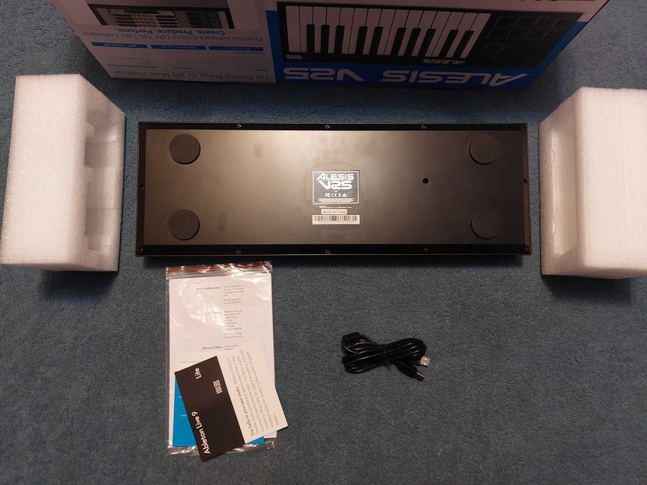 Keyboard MIDI Alesis V25