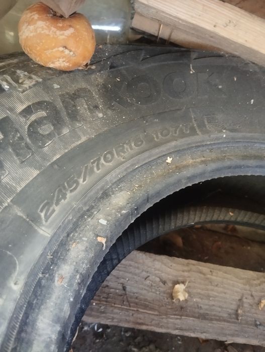 Продам резину 245/70/16 зима