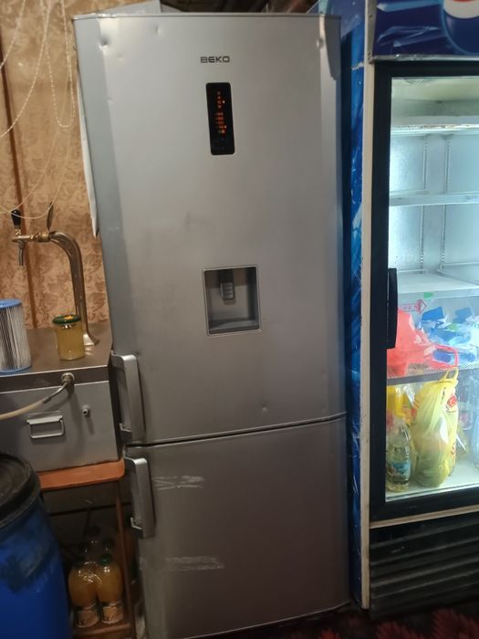 Продавам хладилник Beko