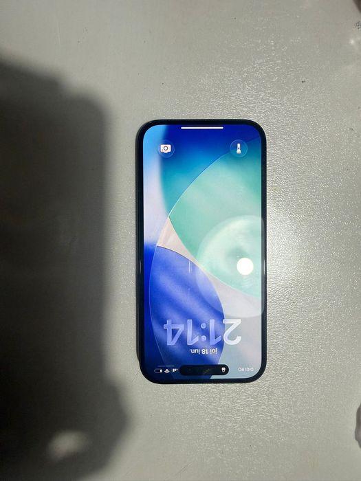 Vând iphone 15.