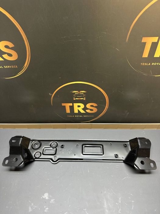 Монтажна скоба Tesla model 3