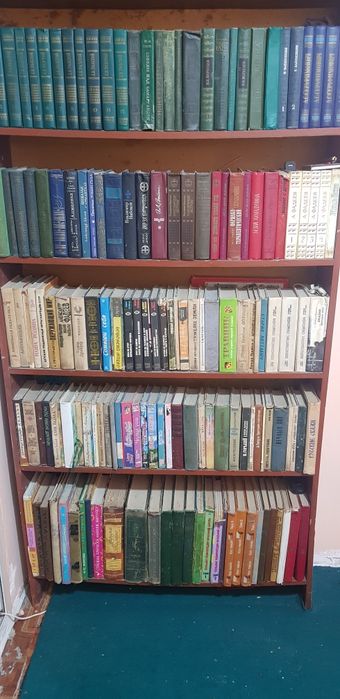 Книги энциклопедии, развивающие дошкольные, школьные предметные, сказк