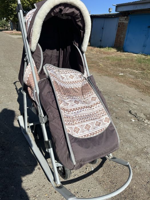 Продам санки коляску