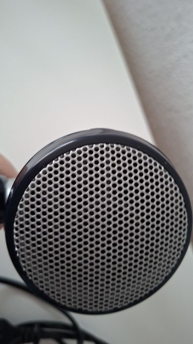 Uscător de păr/ Feon Phillips