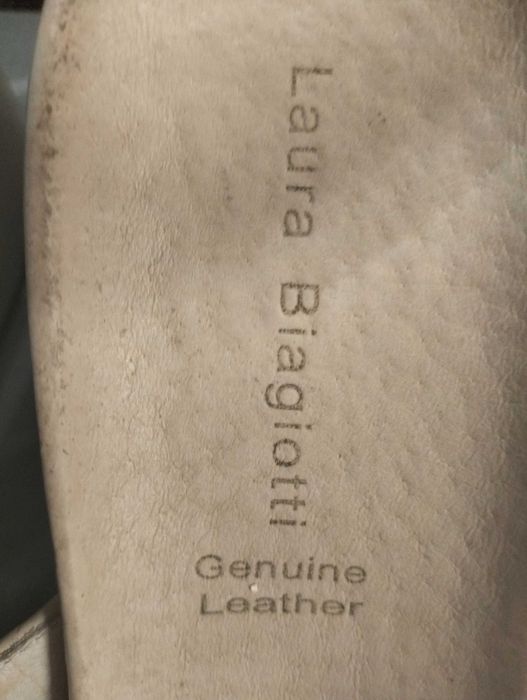 Оригинални Laura Biagiotti естествена кожа 40н