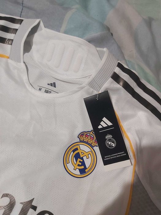 Тениска на Реал Мадрид