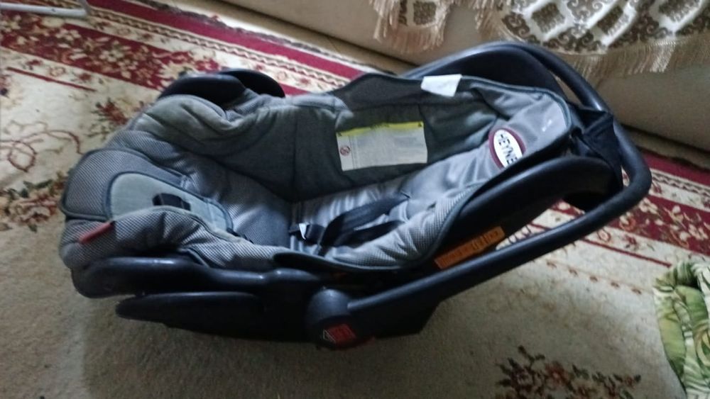 Продам автокресло переноска