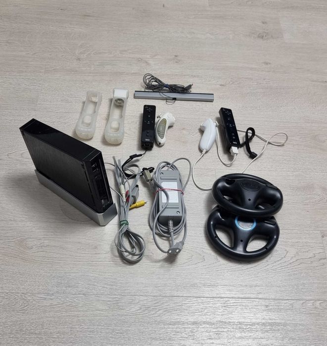 Consola Nintendo Wii, 2 controllere + Jocul Medal of Honor Vanduard