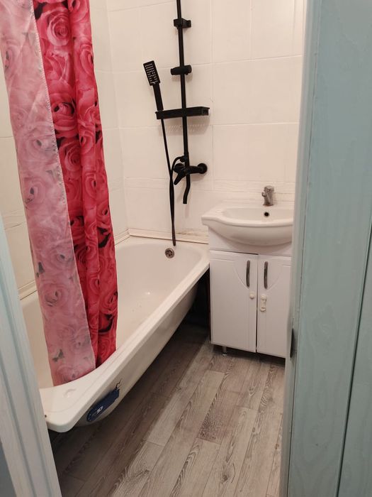 Квартираға қыздар керек