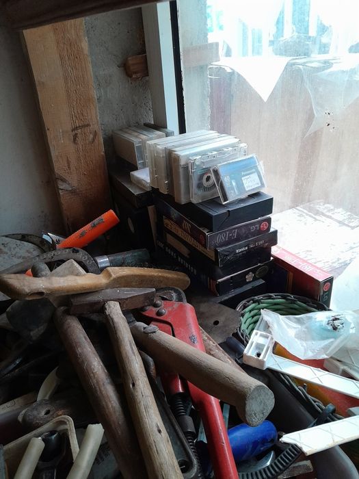 Кассета и диски.