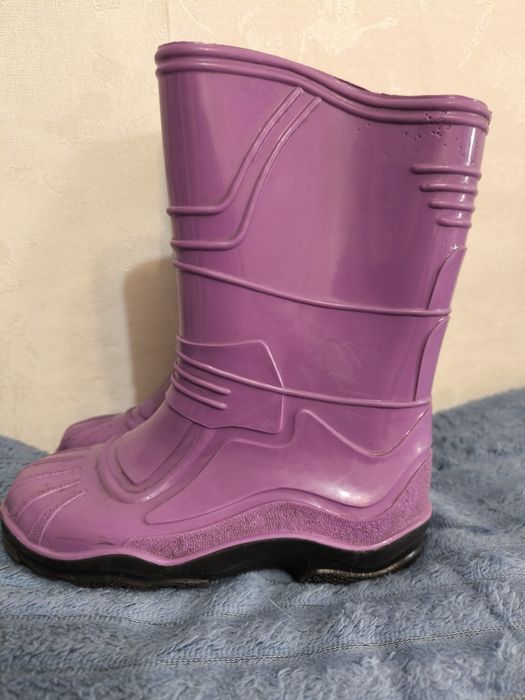 Отдам даром резиновые сапожки