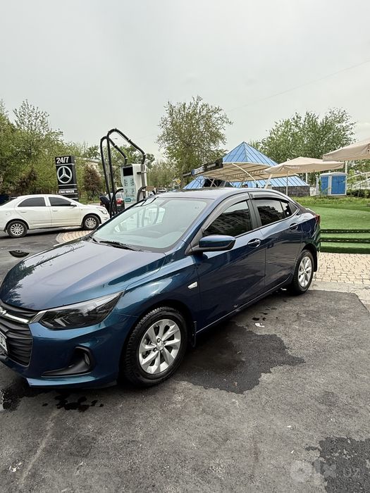 Продам свой chevrolet onix 4 позиция Ltz АКПП турбо!