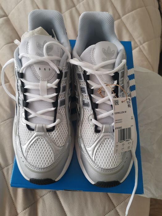 Продаю НОВЫЕ кроссовки adidas ozmillen