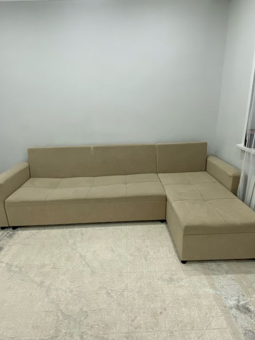 Диван угловой в хорошем состоянии