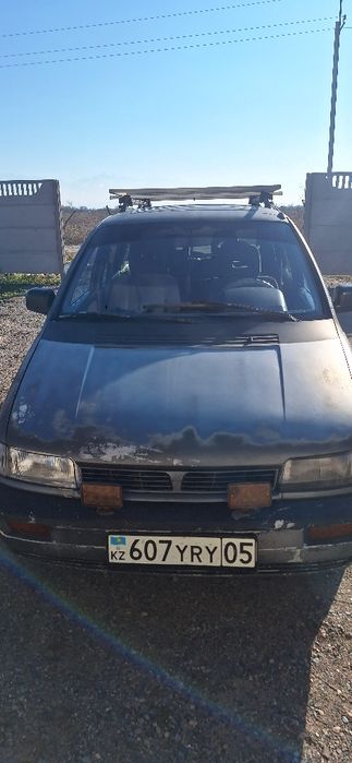 Митсубиси Спейс Вагон