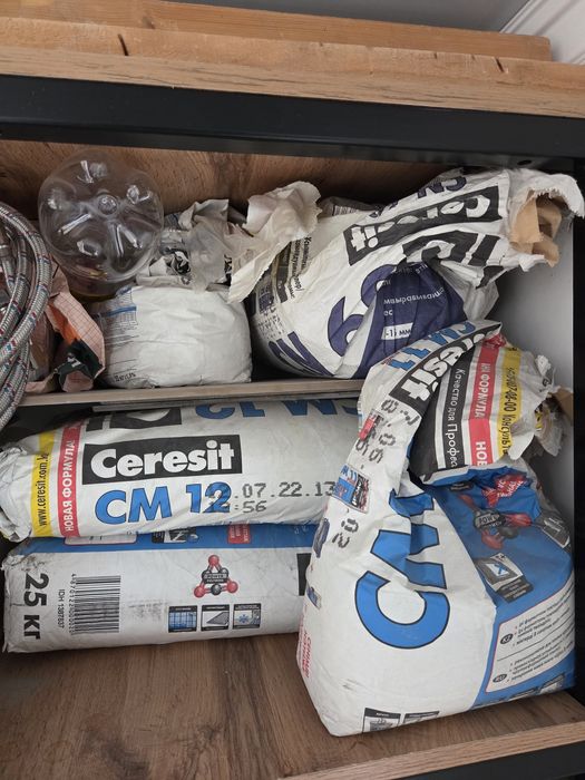 Кафельный клей Ceresit