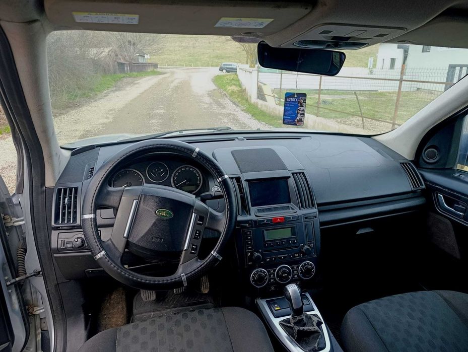 Vând Land Rover Freelander 2, cutie manuală, 4x4.Accept variante (schimb cu Volkswagen Caddy, ... etc].