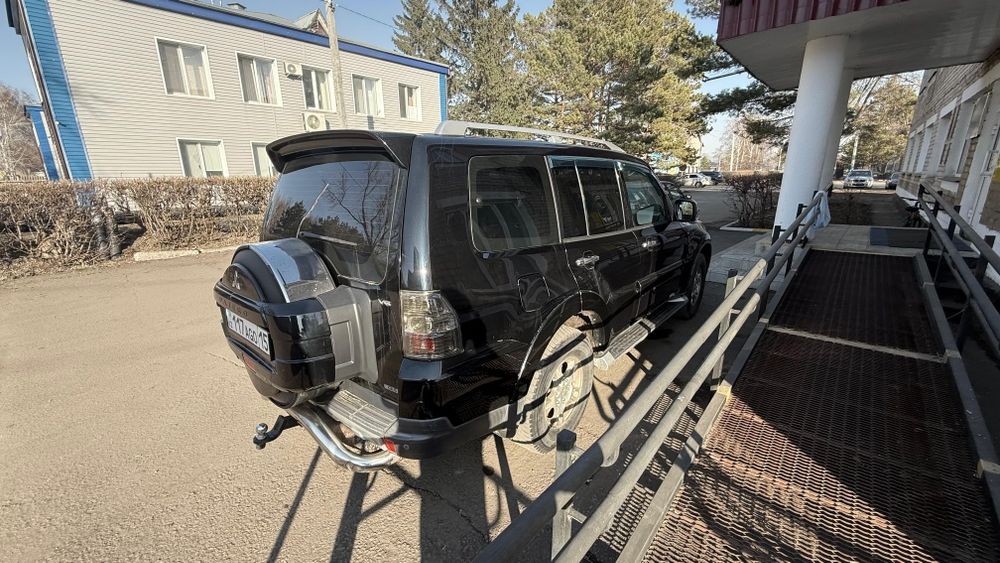 Mitsubishi pajero продам