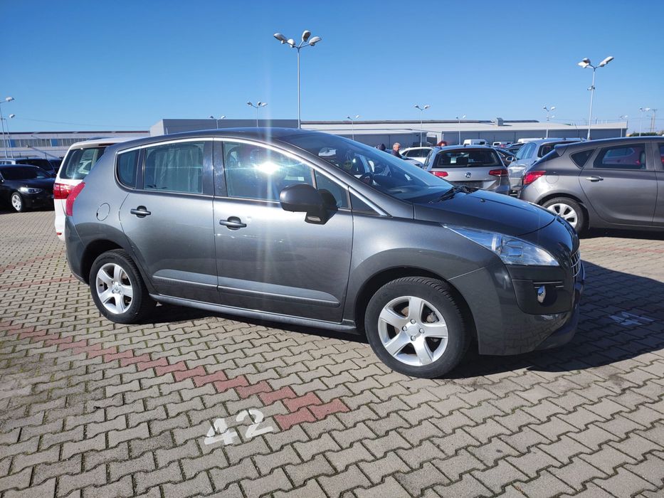 Peugeot 3008 1.6 HDi 112 CP, 2010, gri, senzori parcare, manual